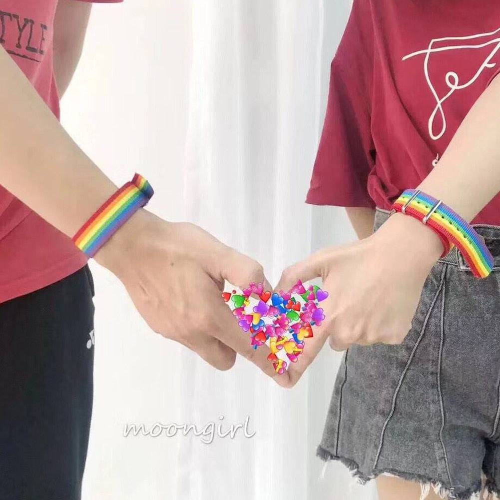DIY Phone Holder Using a Rainbow Loom Bracelet … Or Gimp! | Random Relevance
